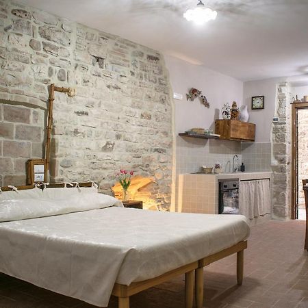 Monolocale Centro Storico Apartman Gubbio Kültér fotó